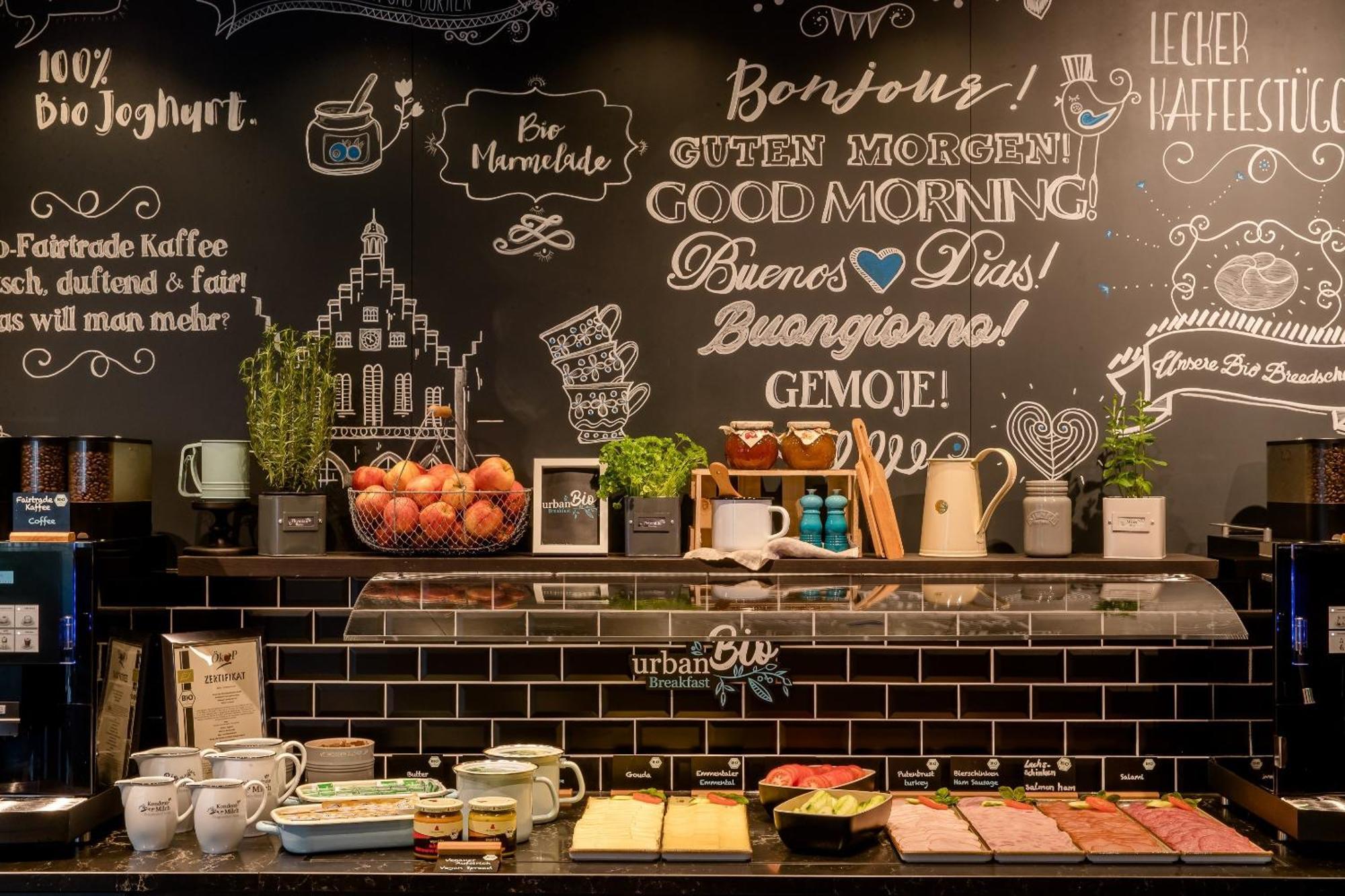 Motel One Frankfurt-Eastside Франкфурт-на-Майні Екстер'єр фото