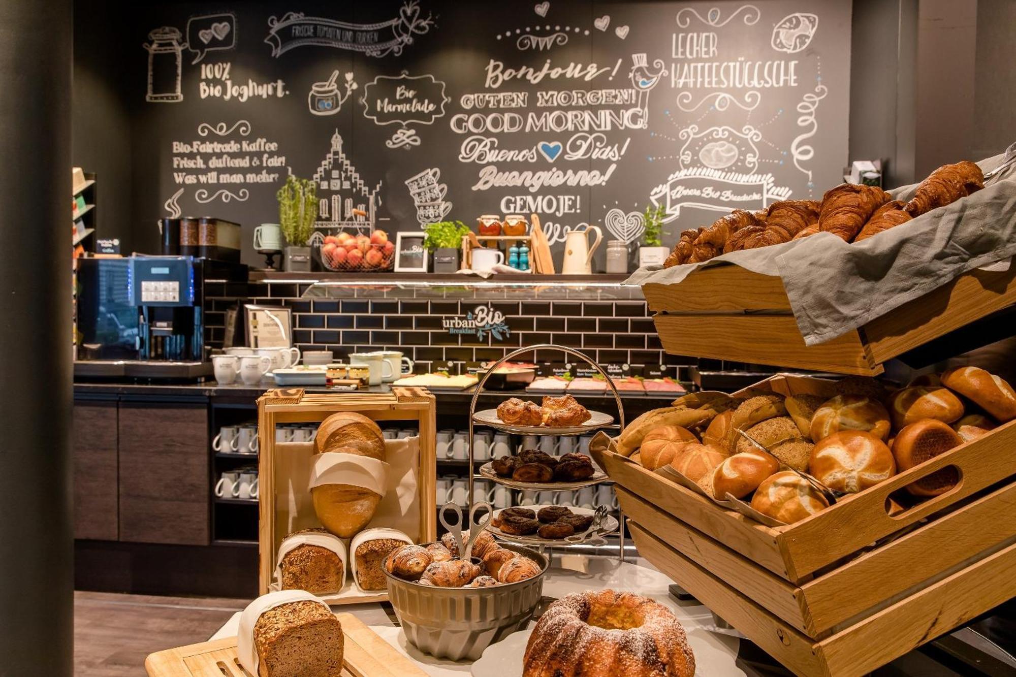 Motel One Frankfurt-Eastside Франкфурт-на-Майні Екстер'єр фото